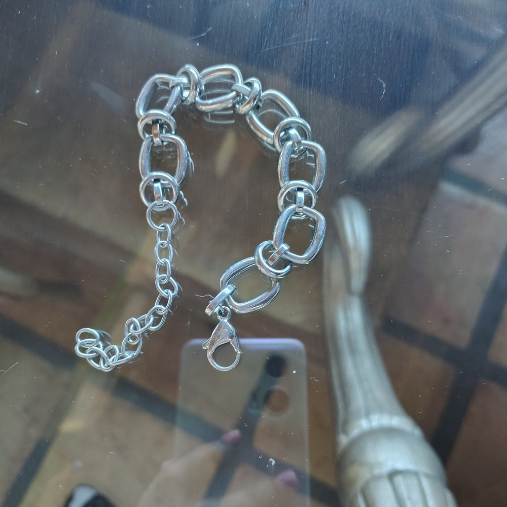 Elegant Silver Chain Bracelet